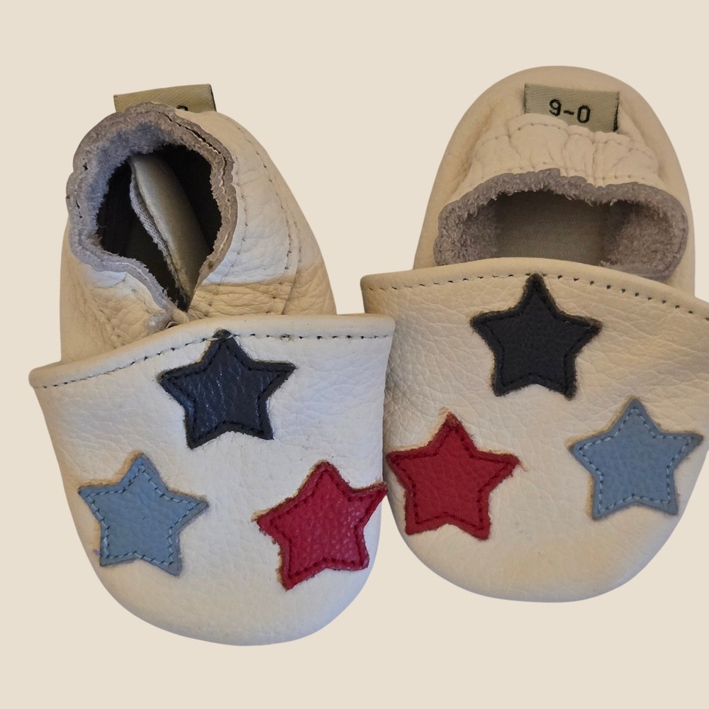 Soft Leather Baby Moccasins Cream Star Applique Infant Booties Size 0-6 Months